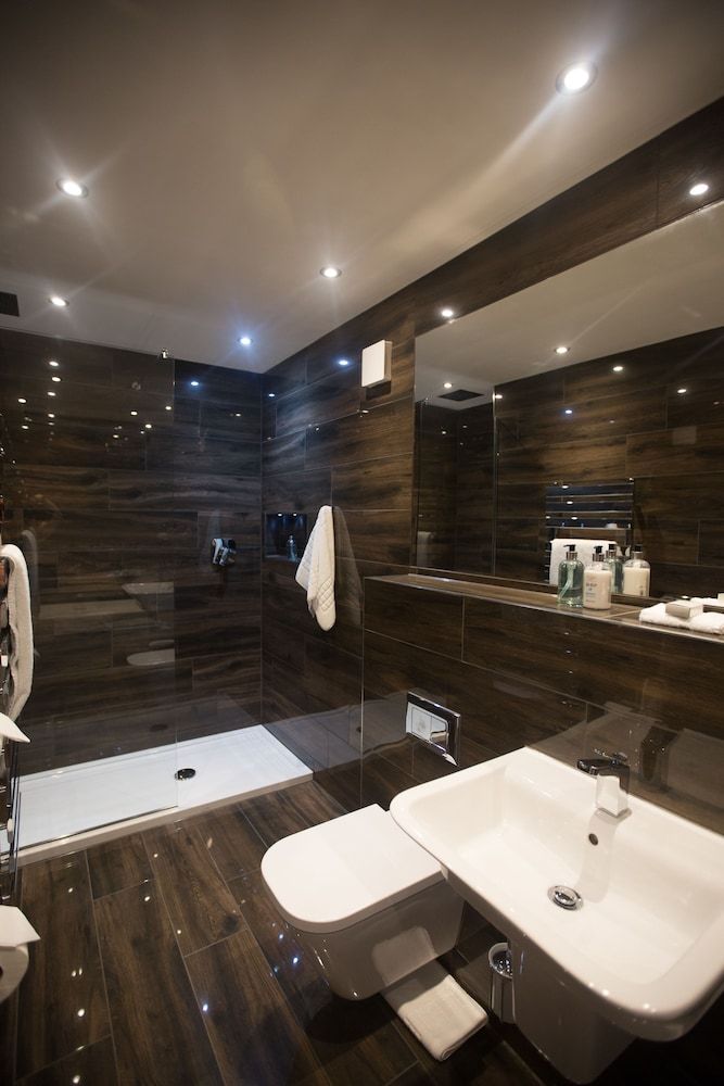 Channels Hotel Executive Double Room 9