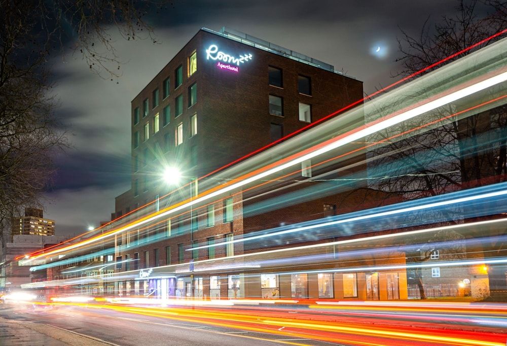 undefined Roomzzz London Stratford 2