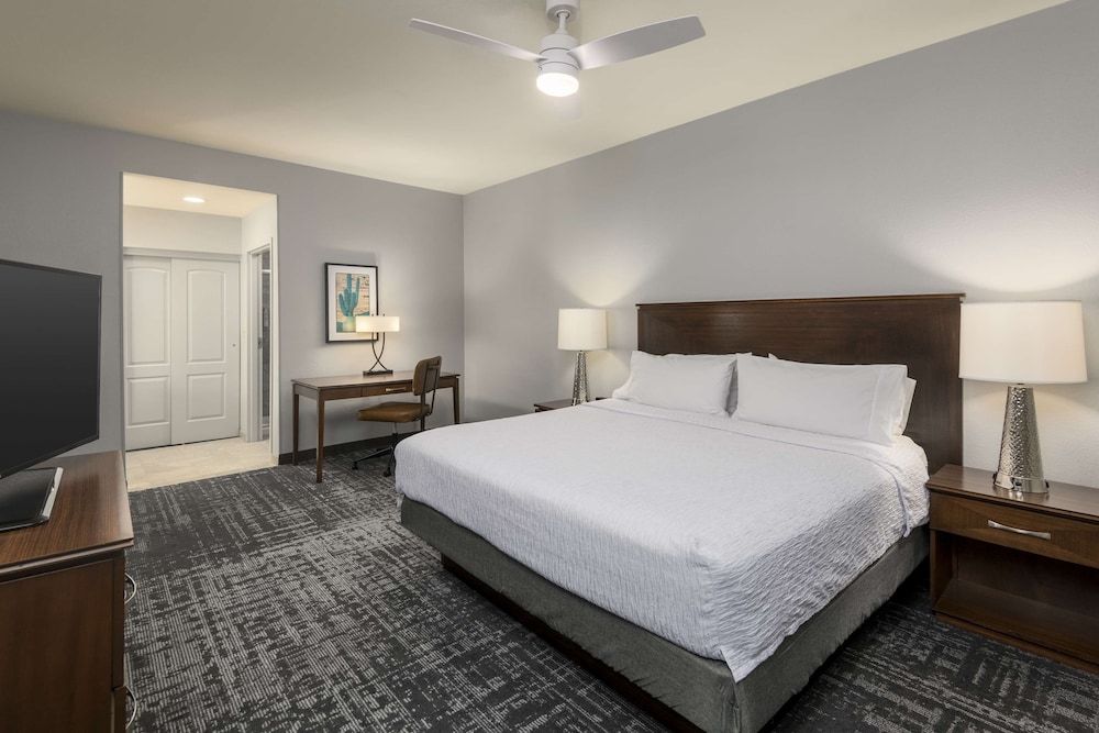undefined Homewood Suites by Hilton Phoenix North-Happy Valley 8