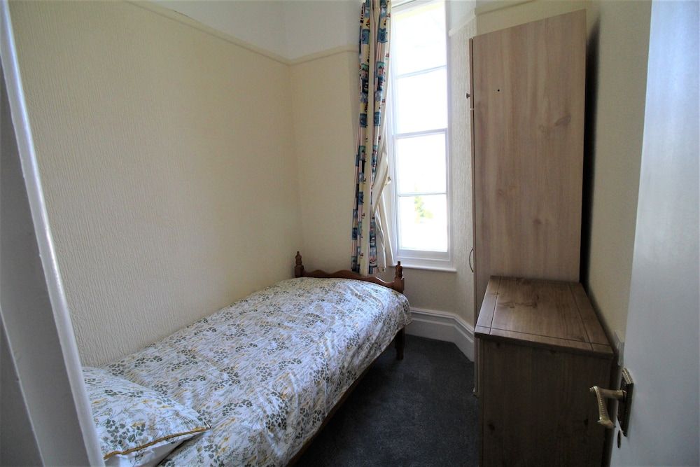 Superior Suite, Private Bathroom (Sleep 3- Apartment 9)