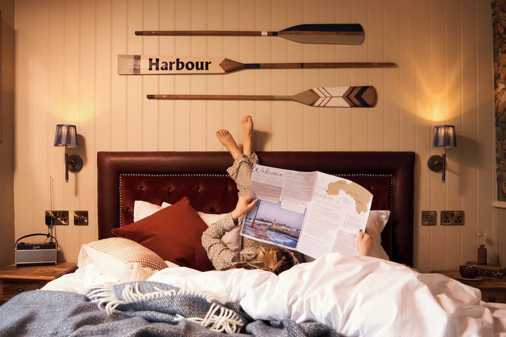 Harbour Inn Deluxe Suite 2
