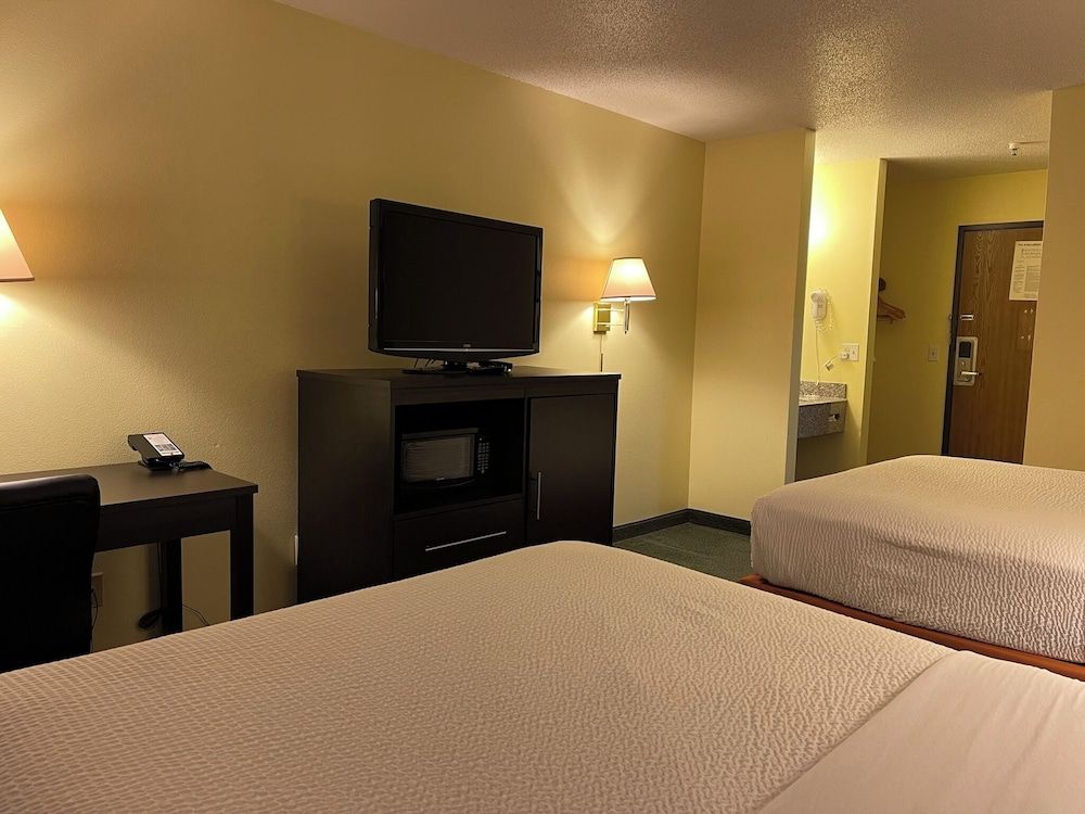 Room, 2 Queen Beds, Non Smoking
