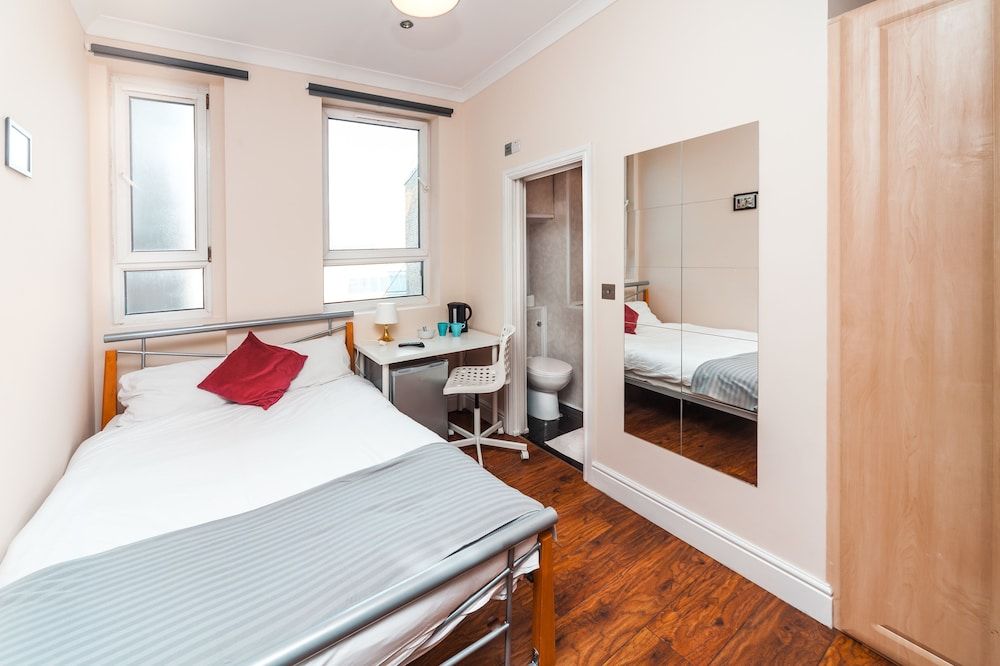 undefined Private Ensuite Room Liverpool Street 9