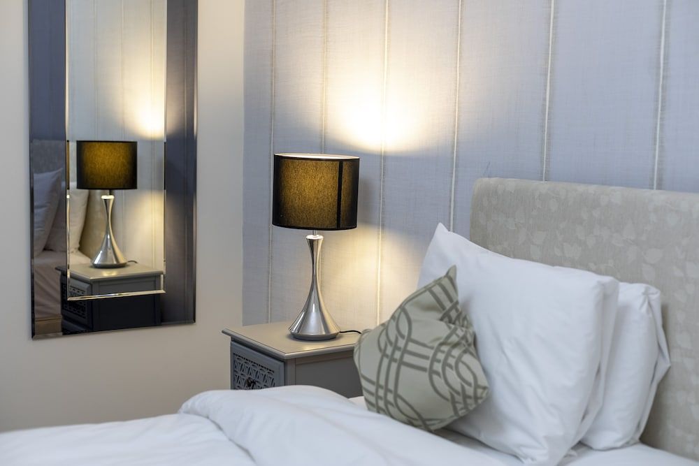 20 Hertford Street Deluxe Apartment, 2 Bedrooms 13