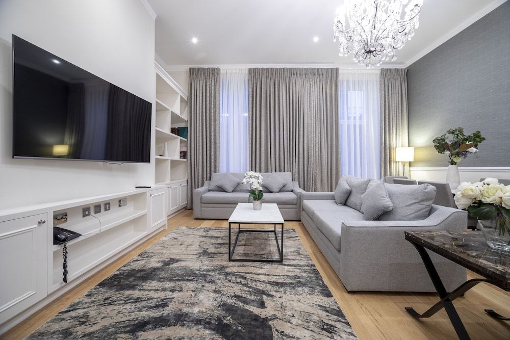 20 Hertford Street Deluxe Apartment, 2 Bedrooms 22