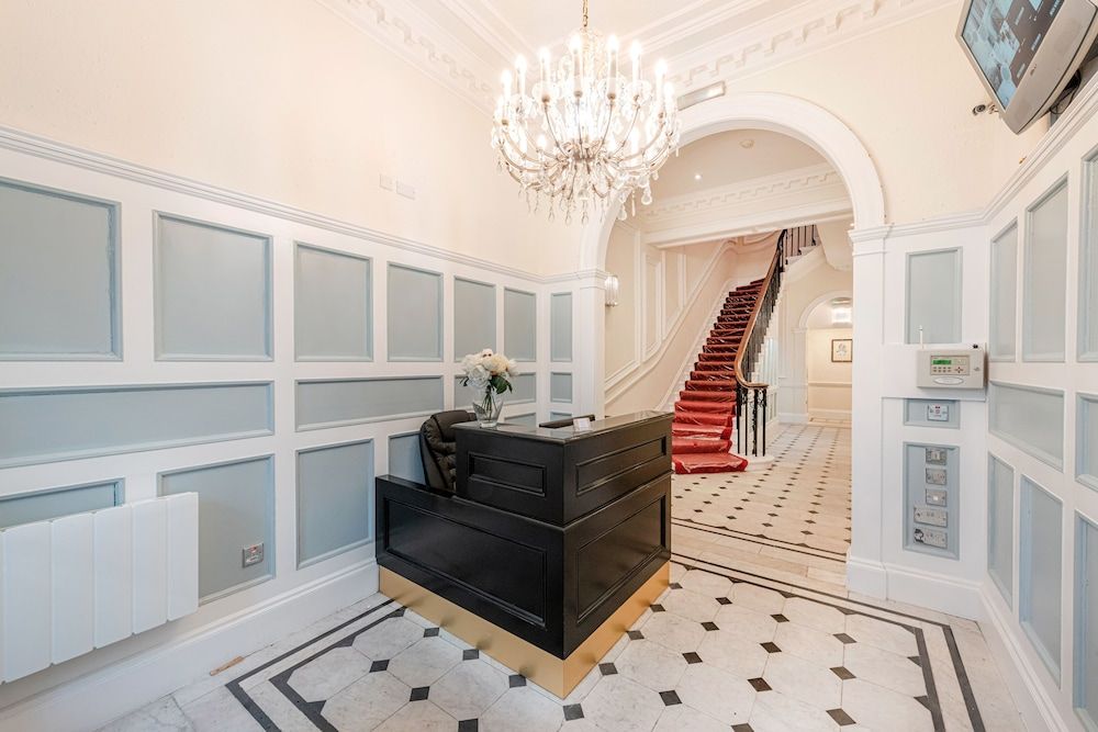 undefined 20 Hertford Street 8