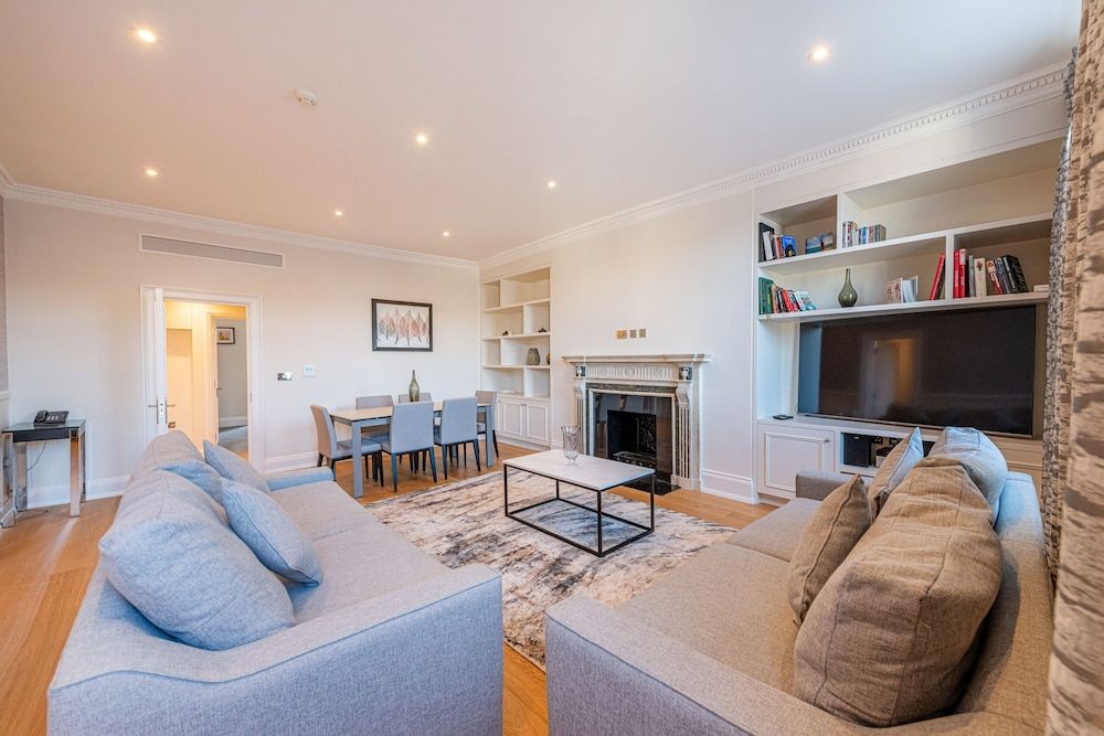 undefined 20 Hertford Street