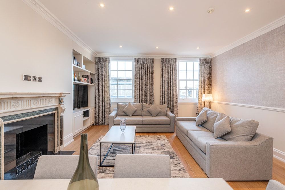 20 Hertford Street Deluxe Apartment, 2 Bedrooms 20