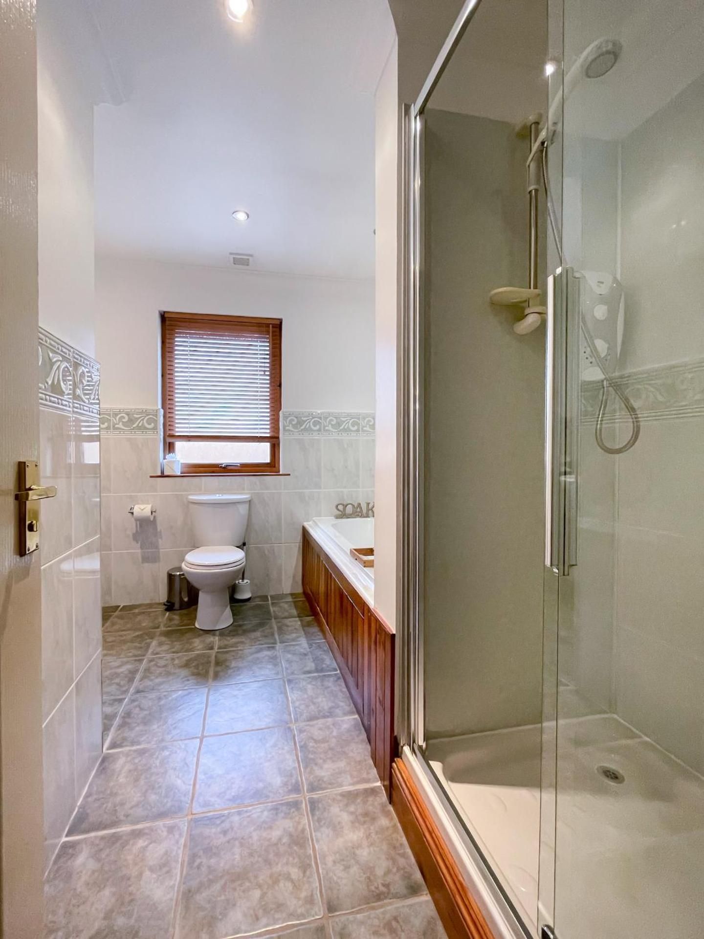 3 Bedroom Luxury Lodge, Hot Tub, Sauna (pet friendly) - Ben Lomond