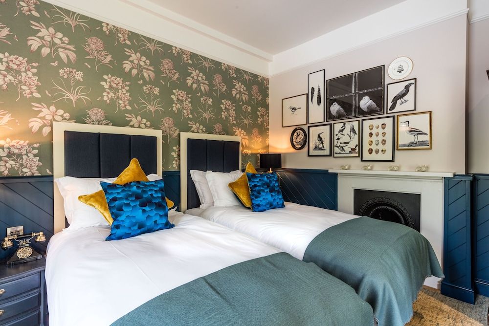 The Hand & Spear Twin Room