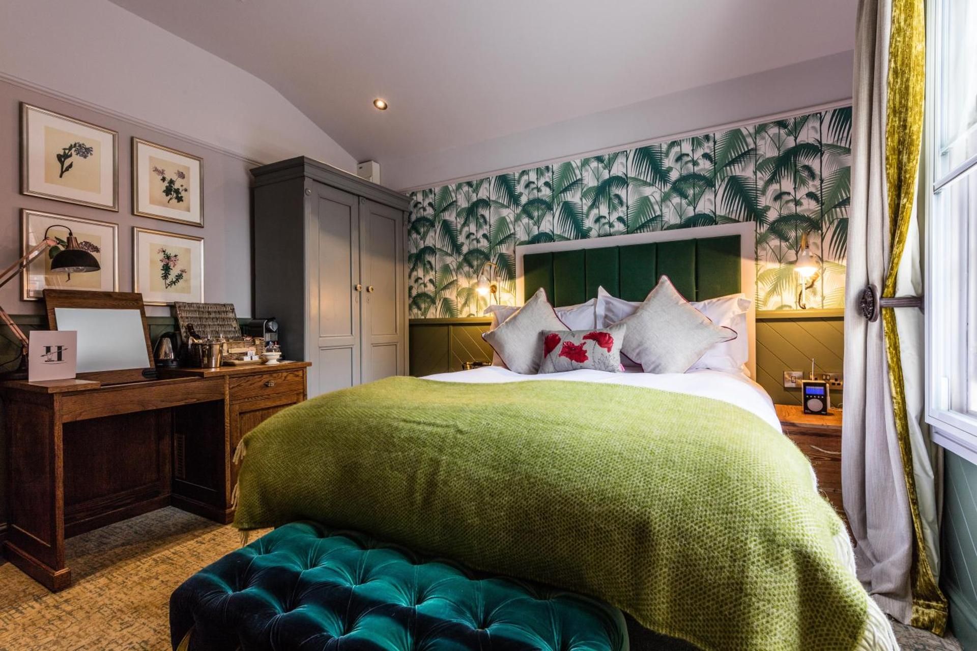 The Hand & Spear Double Room 5