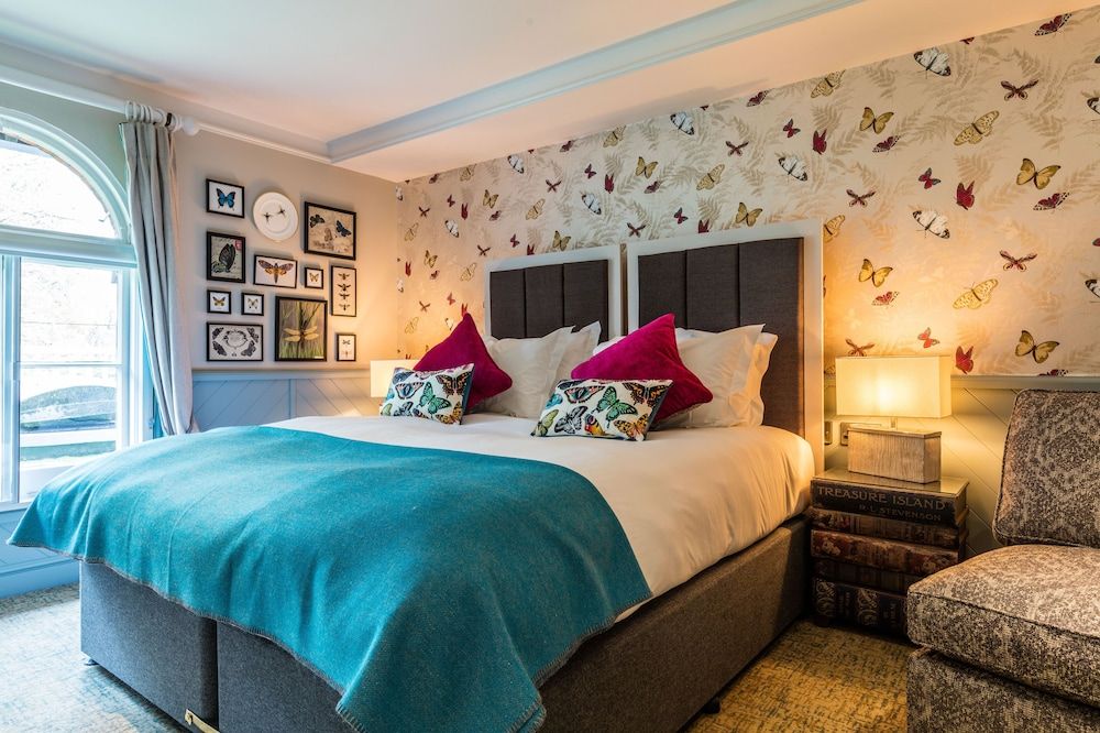 The Hand & Spear Double Room 2