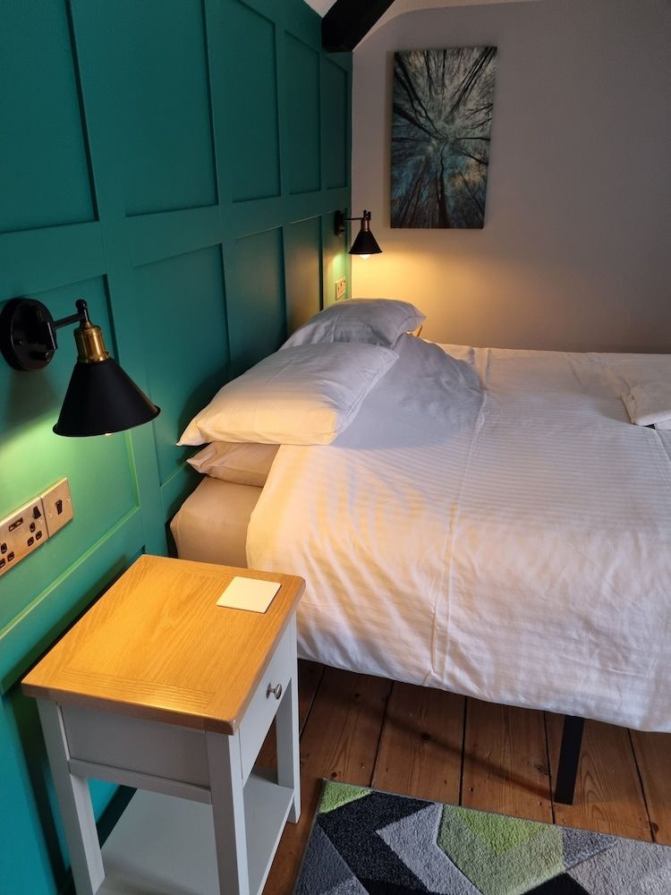 Old Manor House B&B Double Room, Ensuite (Green Room) 5