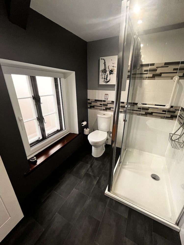 Old Manor House B&B Double Room, Ensuite (Graphite/ Amber) 21