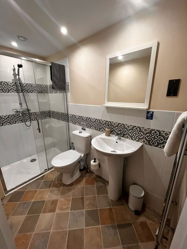 Old Manor House B&B Double Room, Ensuite (Graphite/ Amber) 22