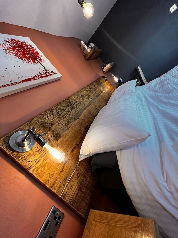 Old Manor House B&B Double Room, Ensuite (Graphite/ Amber) 13