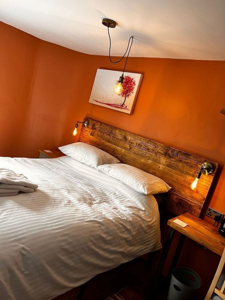 Old Manor House B&B Double Room, Ensuite (Graphite/ Amber) 11