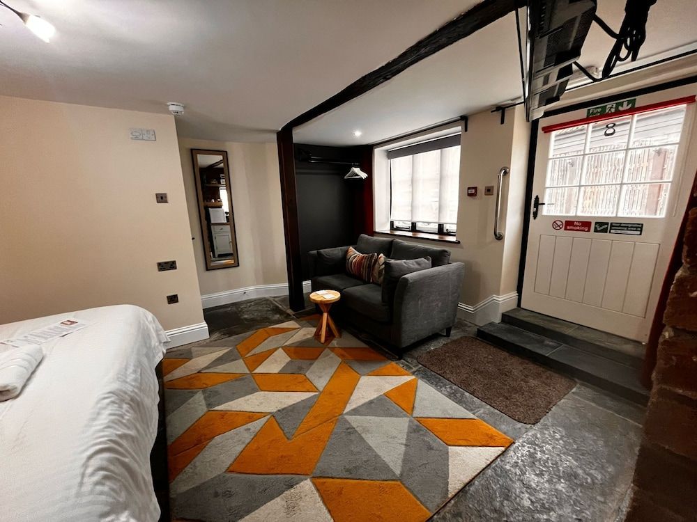 Old Manor House B&B Double Room, Ensuite (Copper Room) 11