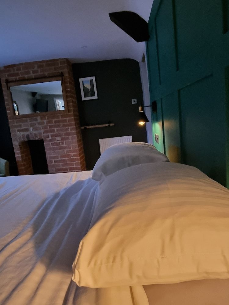 Old Manor House B&B Double Room, Ensuite (Green Room) 4