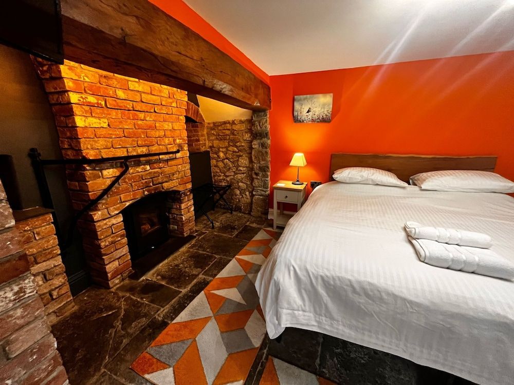 Old Manor House B&B Double Room, Ensuite (Copper Room) 3