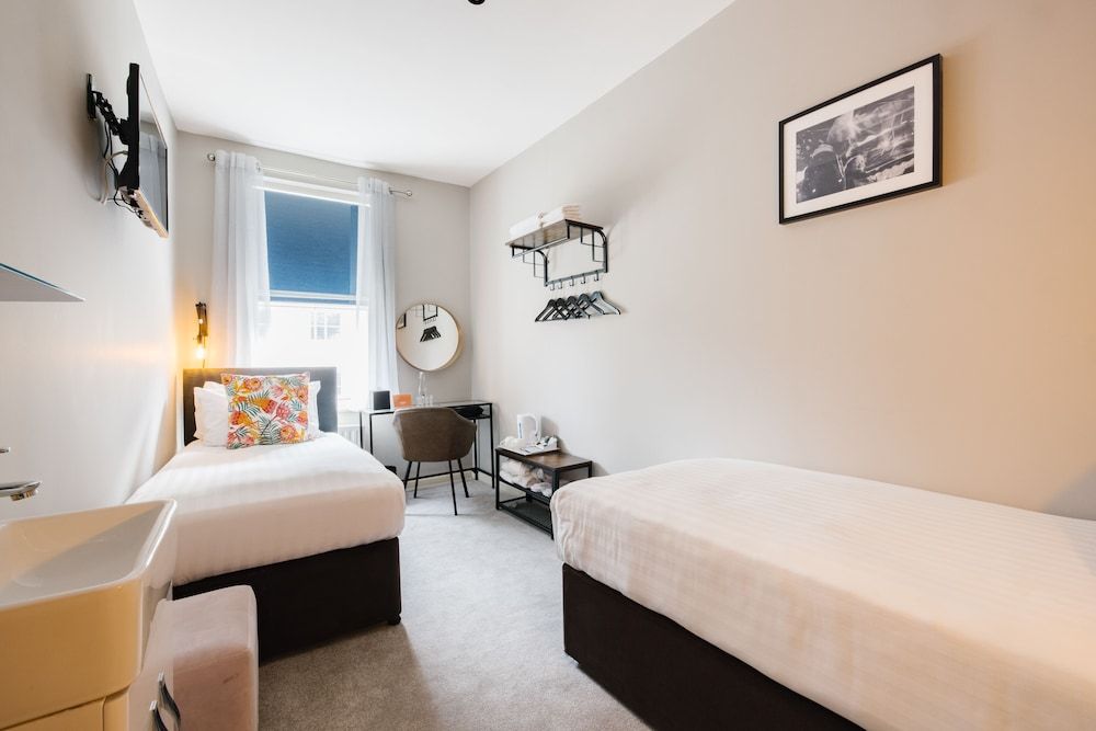 undefined The Borough 4