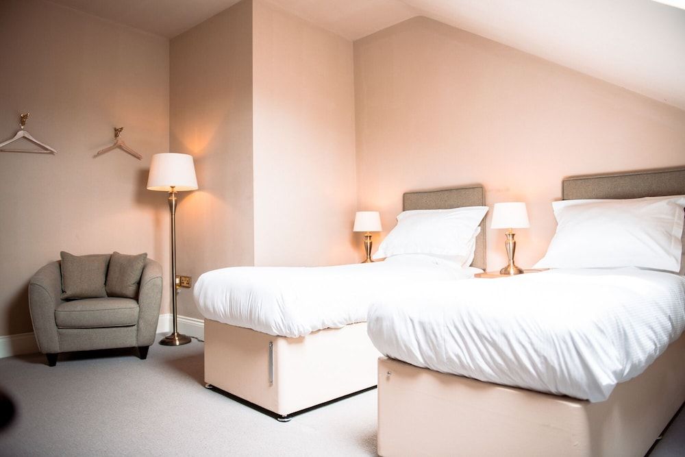 The Wellington Heifer Deluxe Double or Twin Room, Ensuite 7