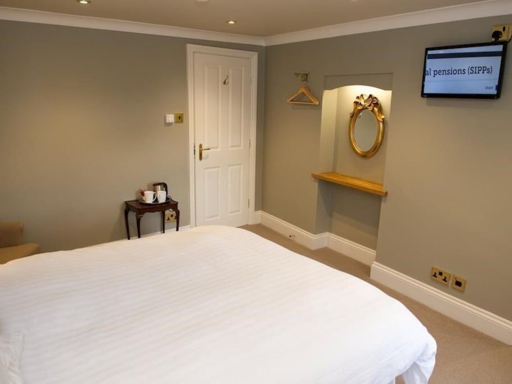 The Wellington Heifer Deluxe Double or Twin Room, Ensuite 2