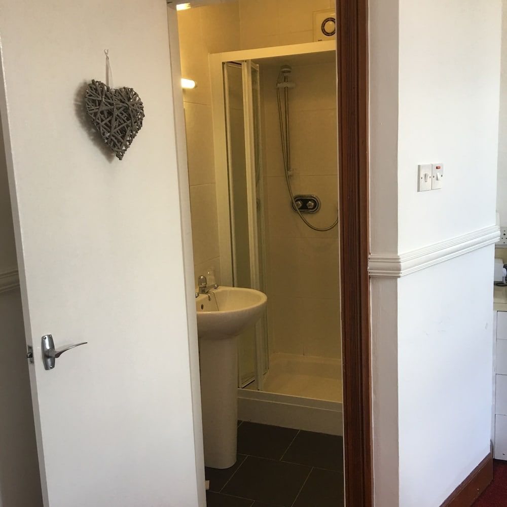 Comrie Hotel Classic Double Room 7