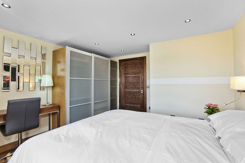 Baker Street Suites Exclusive Apartment, 1 Queen Bed 6