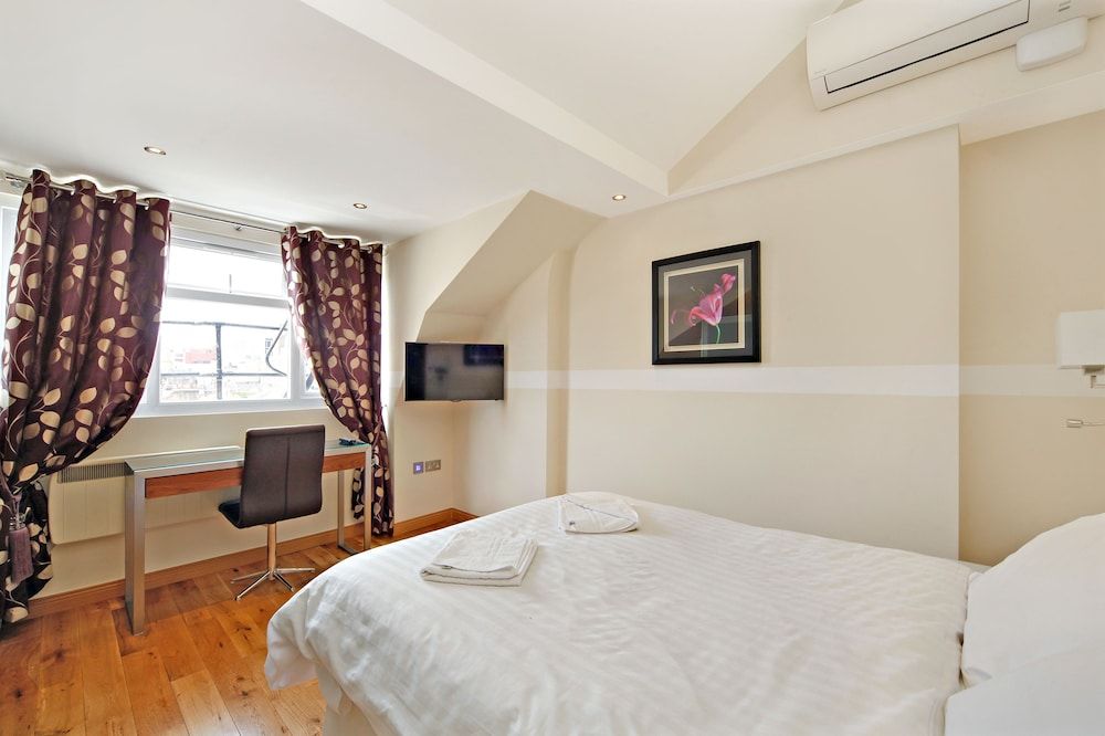 Baker Street Suites Luxury Apartment, 1 Bedroom