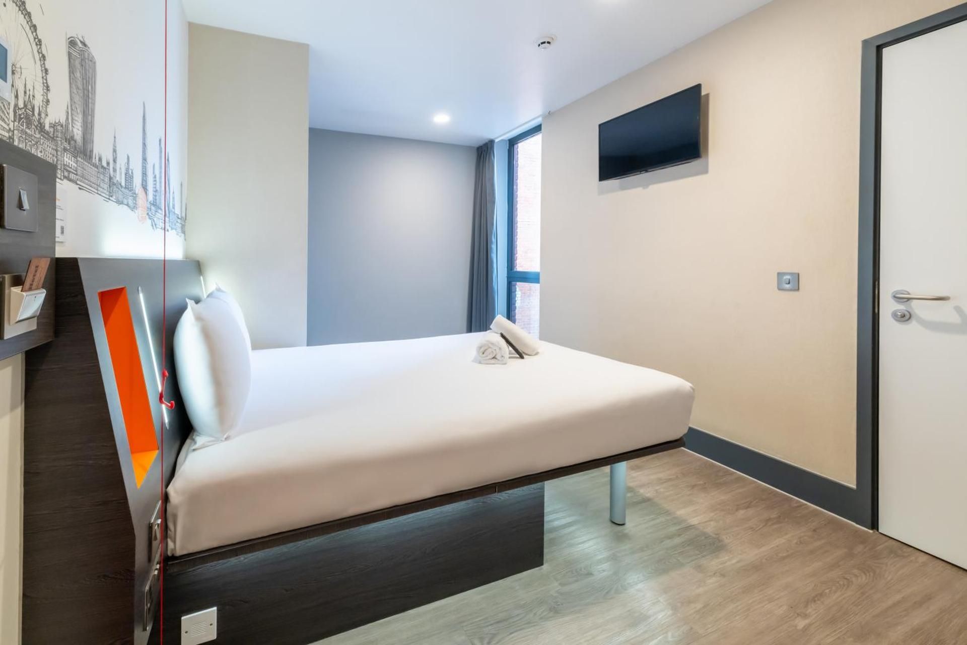 undefined easyHotel London City Shoreditch 4