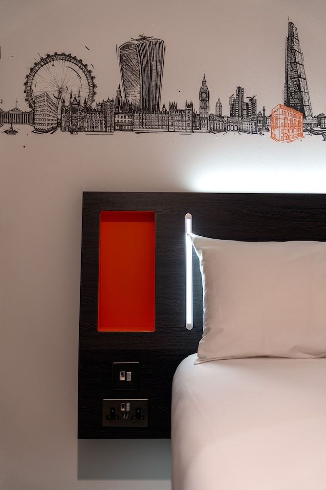 easyHotel London City Shoreditch Basic Double Room, 1 Double Bed, No Windows 6