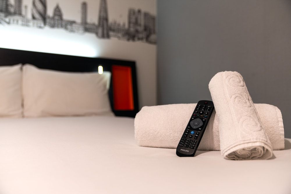 easyHotel London City Shoreditch Basic Double Room, 1 Double Bed, No Windows 11