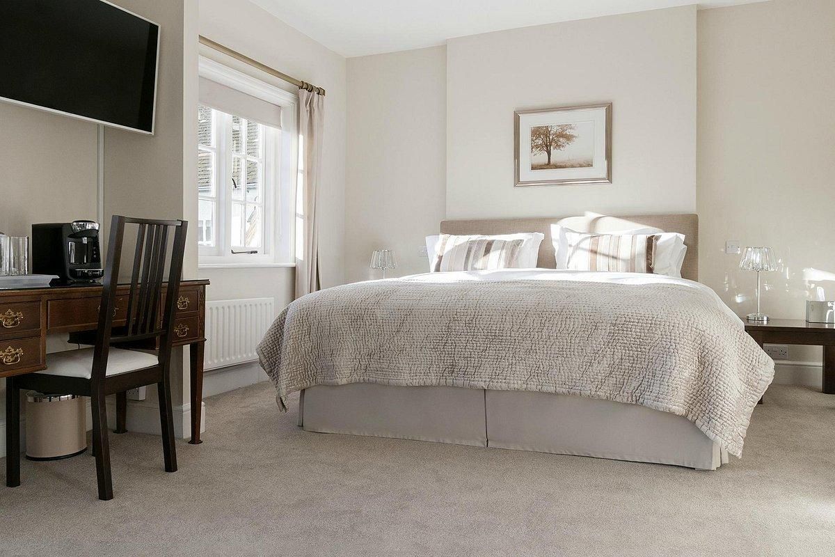 Deluxe Room A with Bathtub