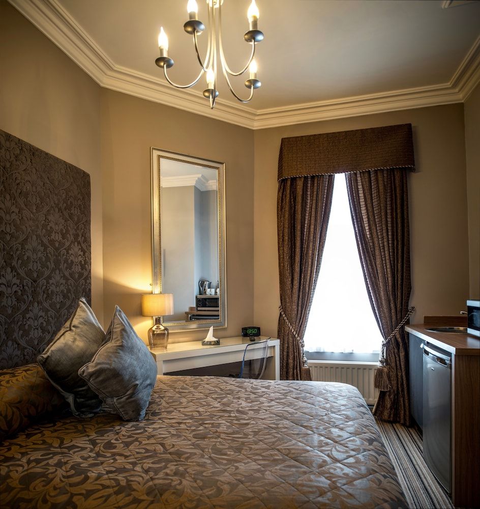 York House Hotel Standard Double Room, Ensuite 5