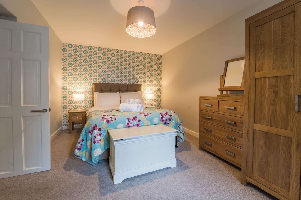 Trinity Mews Premier Apartment, 1 Queen Bed with Sofa bed, Kitchen (Premier Apartment 15)
