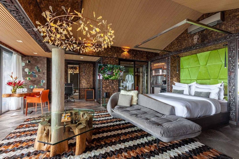 Makanda by the Sea Pacific Jacuzzi Suite 2