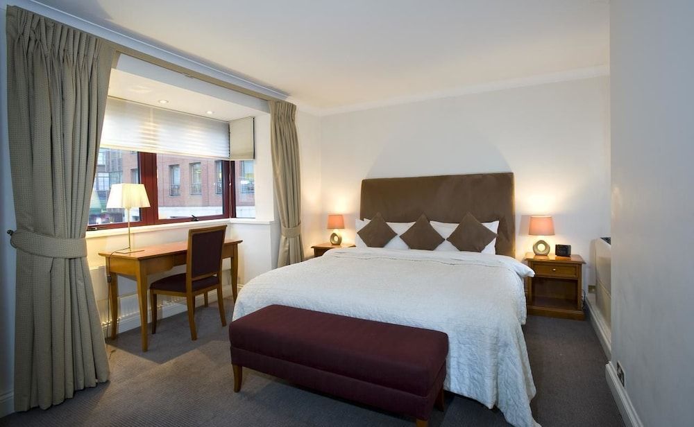 undefined Harrods Luxury Apartments 3