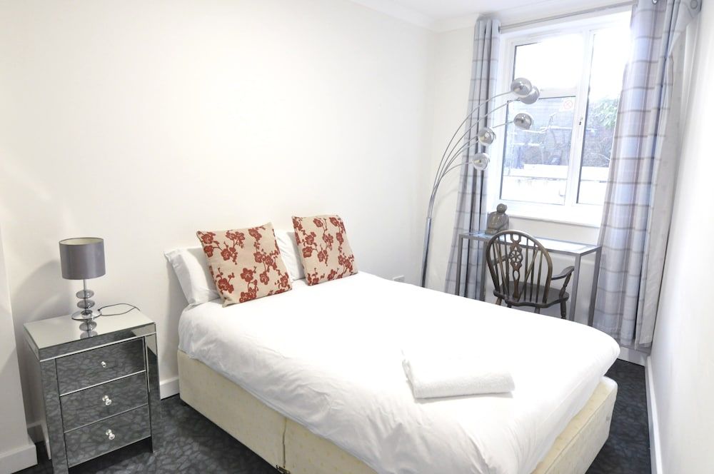 undefined Kensington Hotel Apartments 4