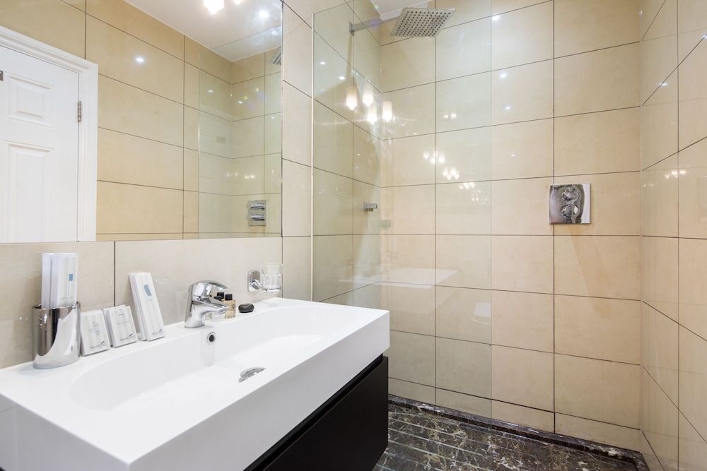 Lancaster Gate ,Hyde Park by London Hotel Collection Apartment, 2 Bedrooms (LG6) 11