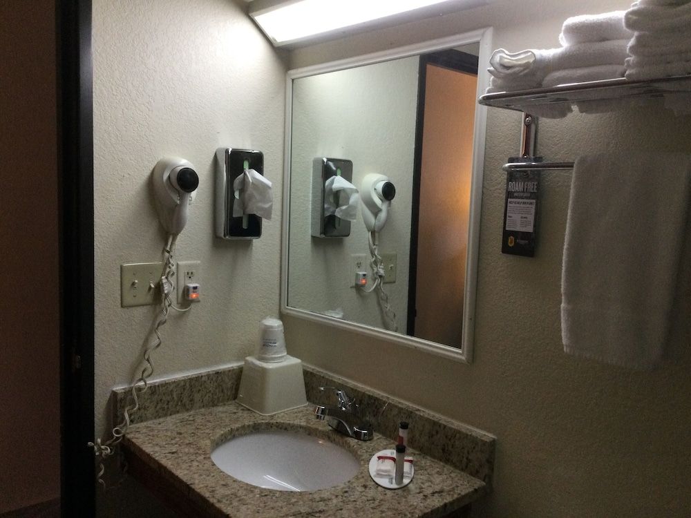 Studio Suite, 1 King Bed, Non Smoking