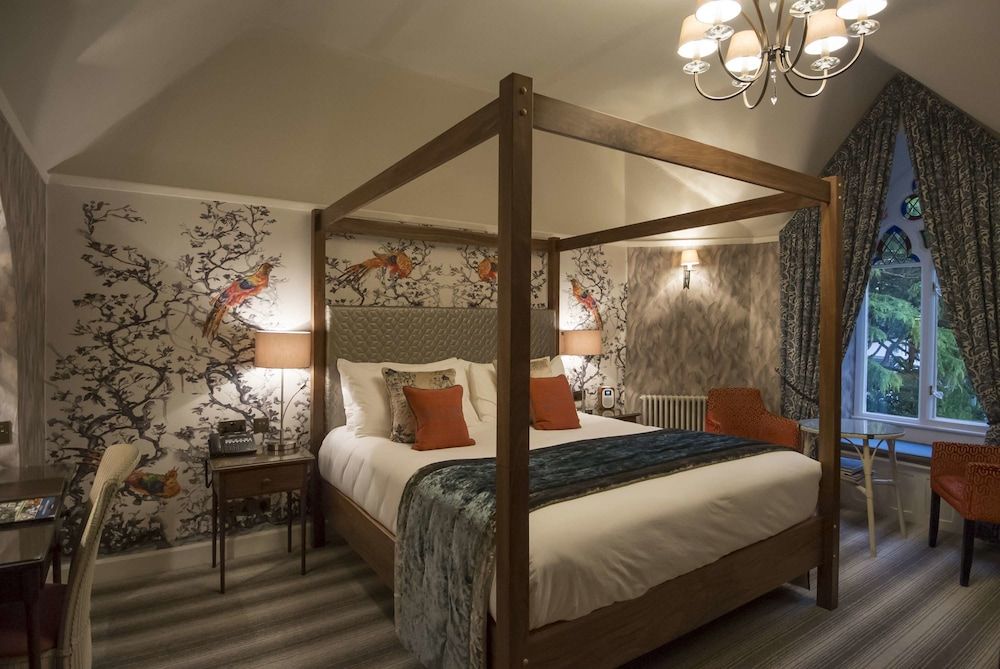 Cedar Manor Superior Double Room 2