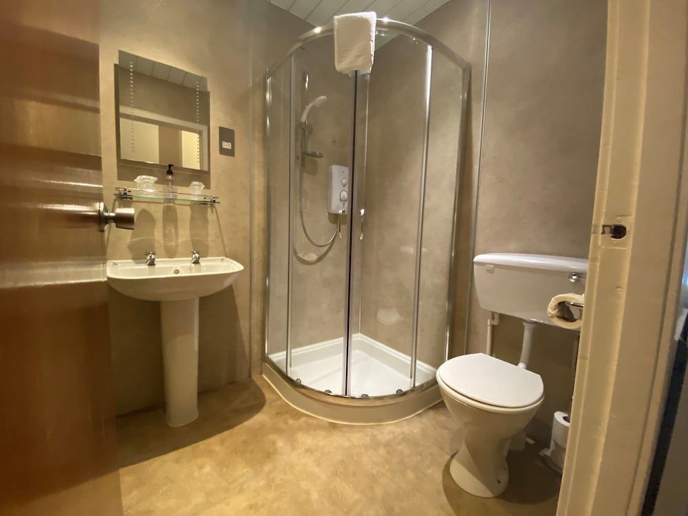 Smithton Hotel Twin Room 13