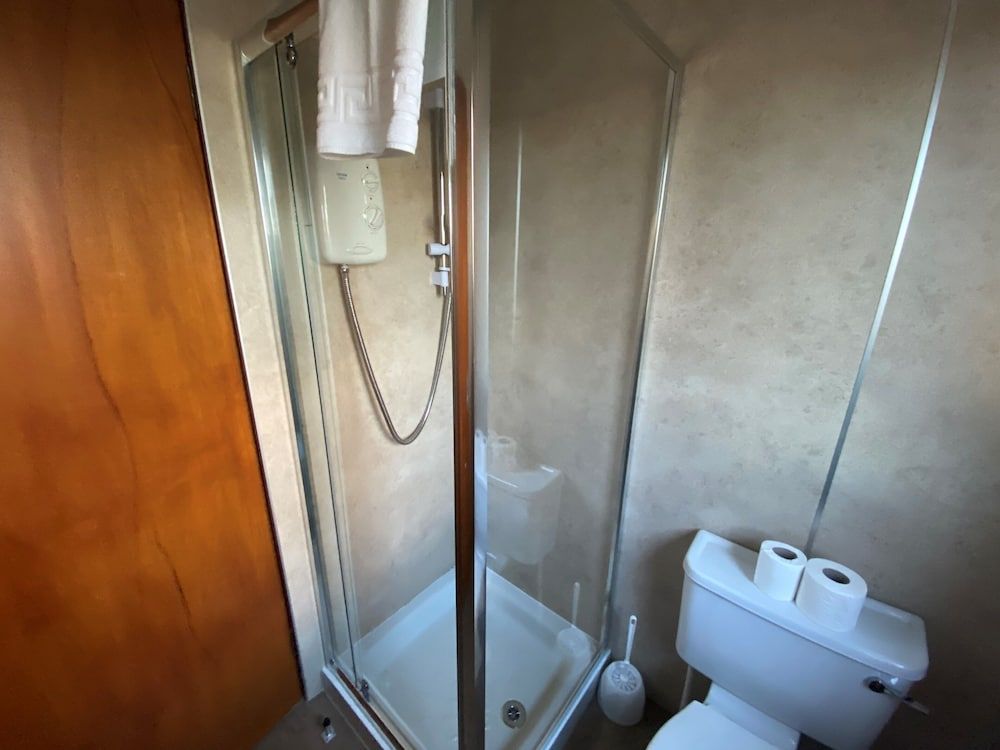 Smithton Hotel Twin Room 15