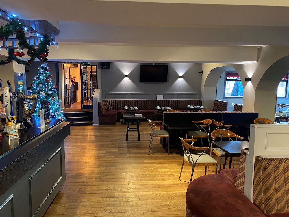 undefined Smithton Hotel 6