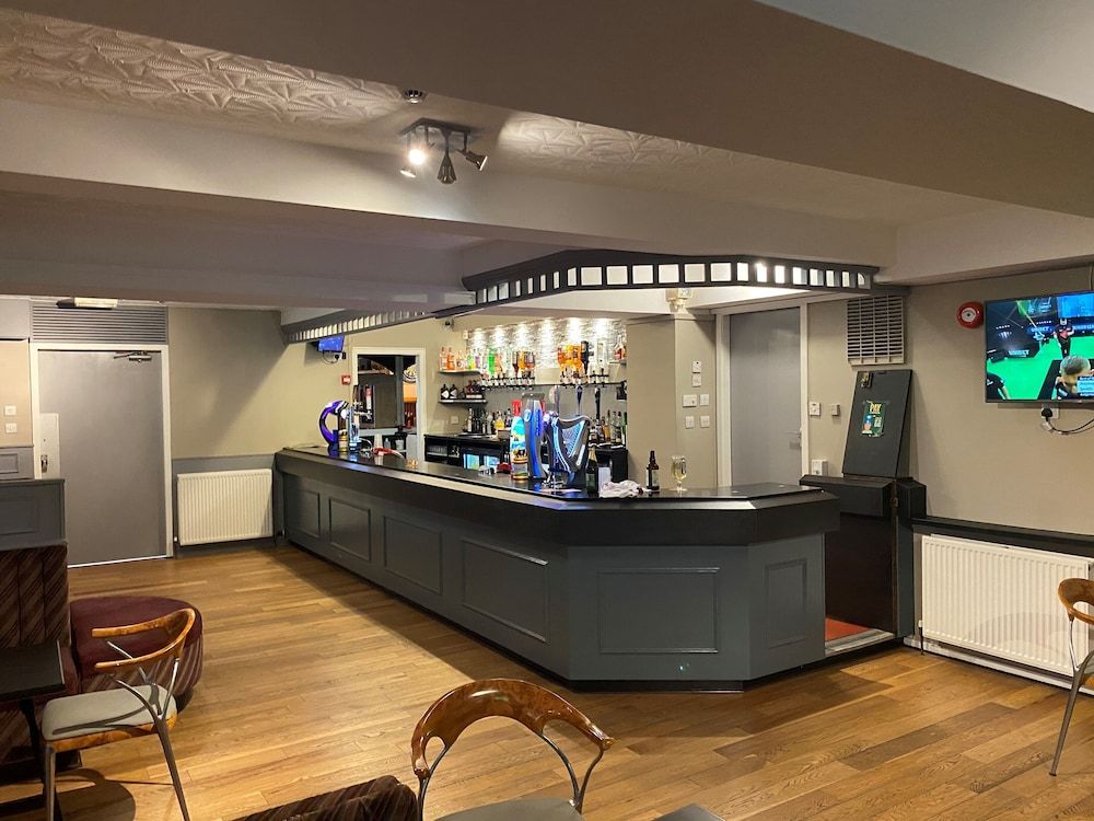 undefined Smithton Hotel 7