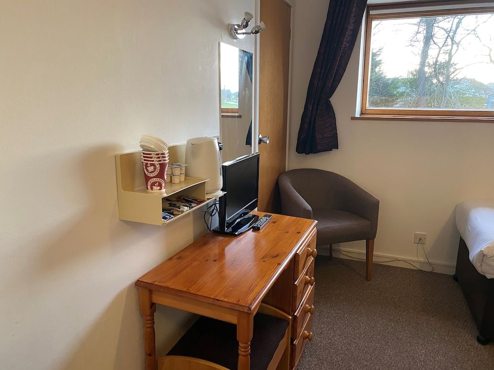 Smithton Hotel Twin Room 21