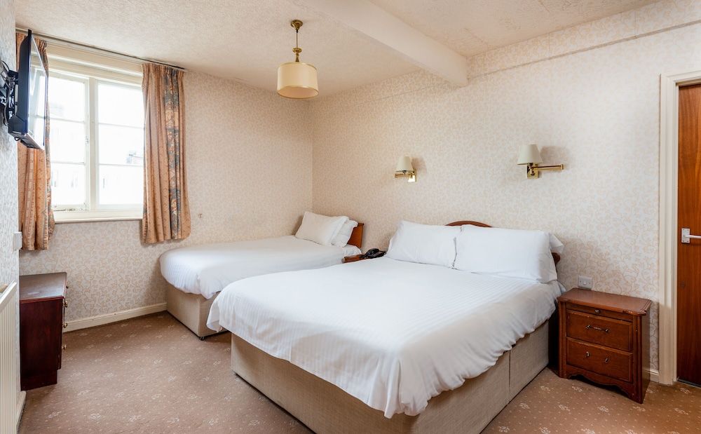 Triple Room, Multiple Beds
