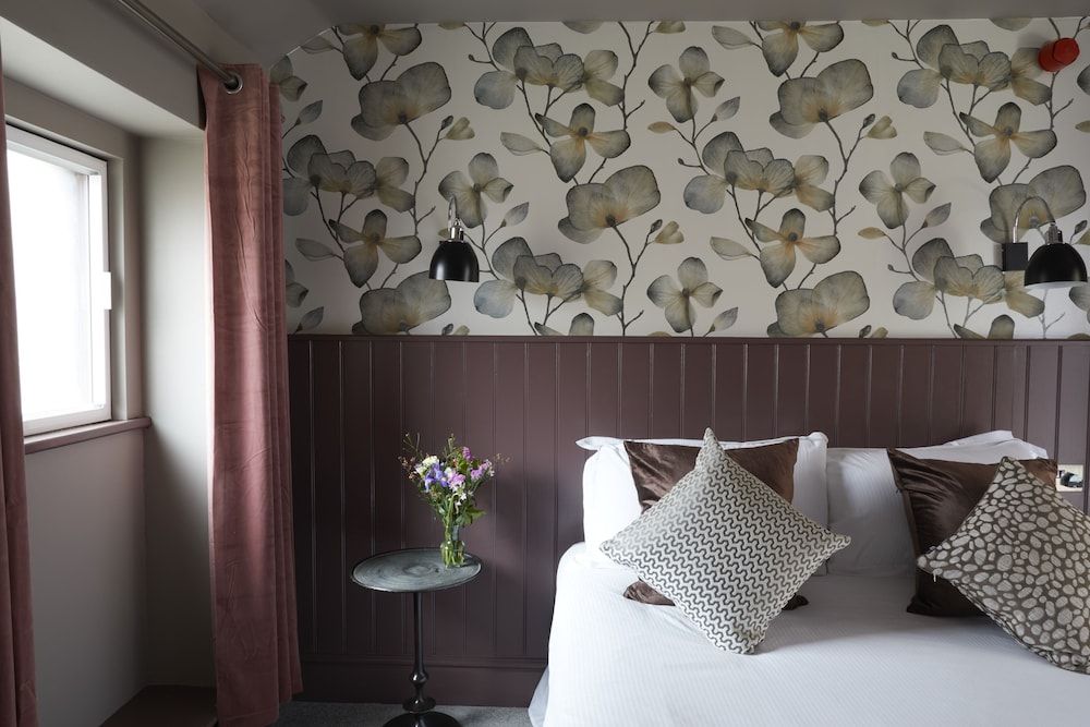 Archangel Classic Double Room 9