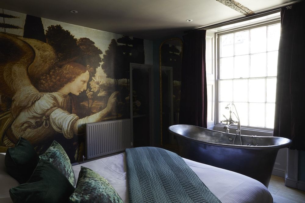 Archangel Comfort Room (Small)